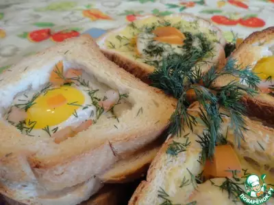 Горячие тосты с грибами и яйцом