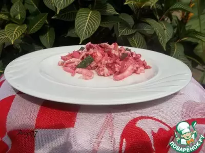 Розовый хрустящий салат