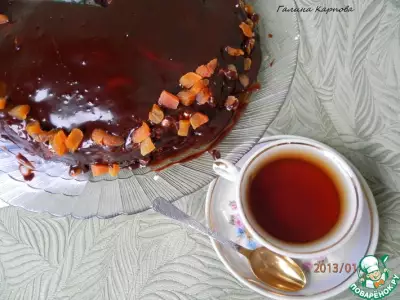 Шоколадный торт с творожными шариками и курагой