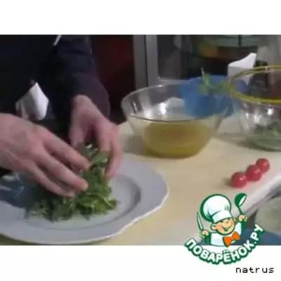 Салат из рукколы с креветками