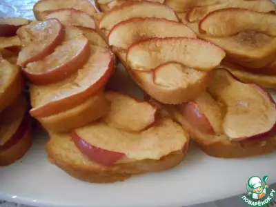 Сладкие бутерброды с яблоками и шарлотка