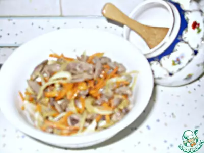 Салат закусочный сердечки с маринованным луком