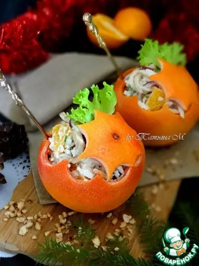 Новогодние апельсиновые шары с салатом