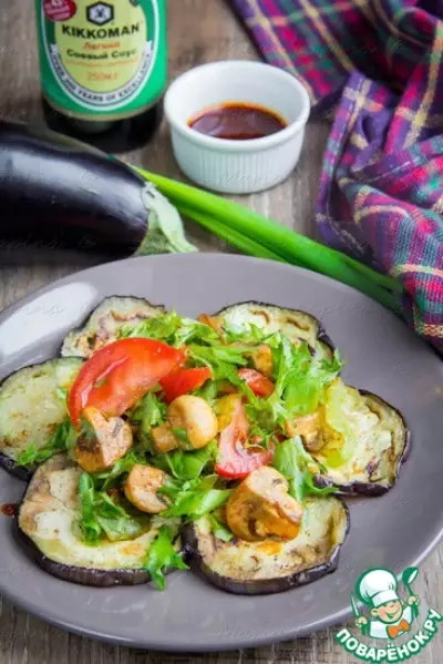 Острый салат с баклажаном и грибами