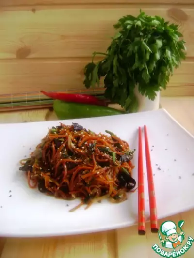 Салат с морковью и грибами по-китайски