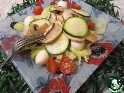 Салат из грибов и цуккини
