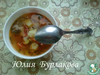 Овощной суп с сосисками и колбасой