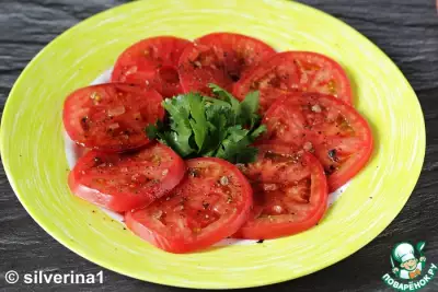 Азербайджанский салат из помидоров с сумахом