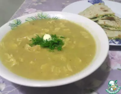 Вегетарианский гороховый крем-суп со спаржей