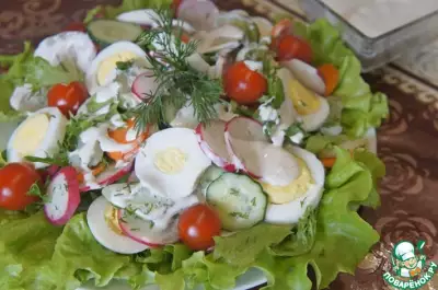 Салат из молодых овощей и яиц