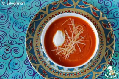 Томатный суп с нутом и моцареллой