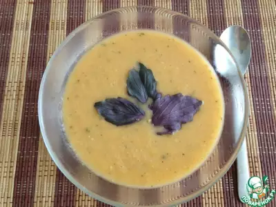 Суп-пюре с базиликом и помидорами