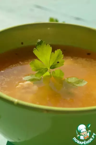 Гороховый суп со свининой и базиликом