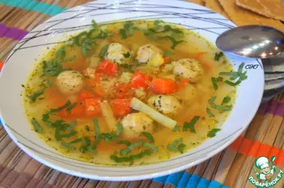 Пряный суп с кус-кусом и фрикадельками