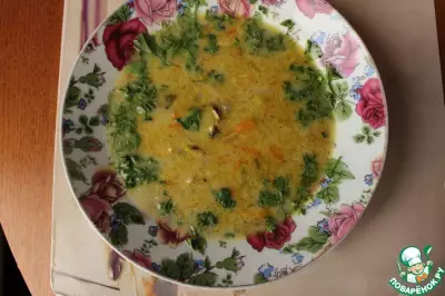 Суп из мидий с соломкой из овощей