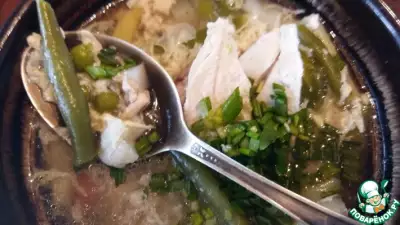 Острый куриный суп с черемшой