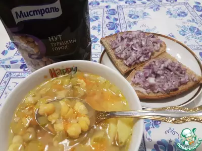 Гороховый суп с луковым бутербродом