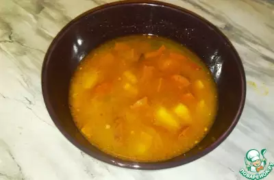 Пикантный суп с фасолью и копчеными колбасками