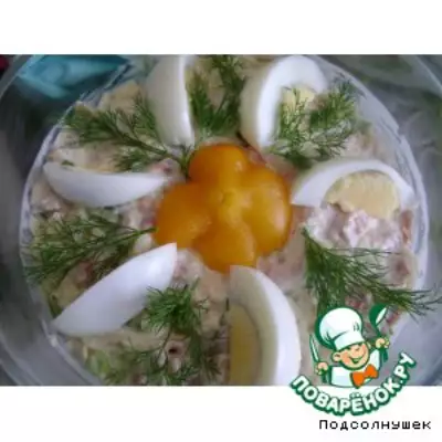 Салат "Курица в ананасах"