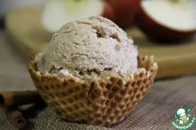 Яблочно-ванильное мороженое с корицей