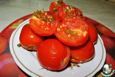 Квашеные помидоры с начинкой