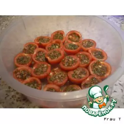 Соленые фаршированные помидоры