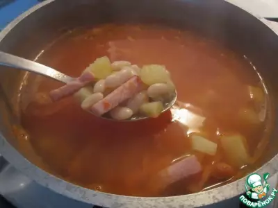 Суп с фасолью и карбонатом