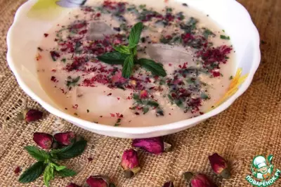 Персидский холодный йогуртовый суп "Абдог хиар"