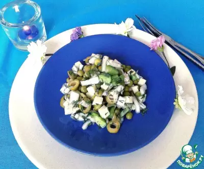 Салат с овощами и сулугуни