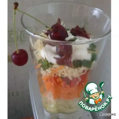 Слоеный салатик с вишней