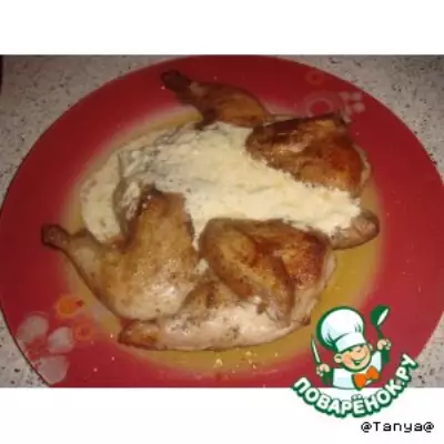 Жареная курица со сметанно-чесночным соусом