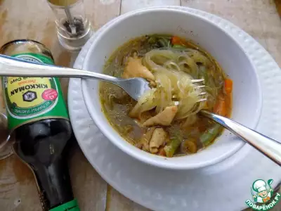 Овощной суп с курицей и фунчозой