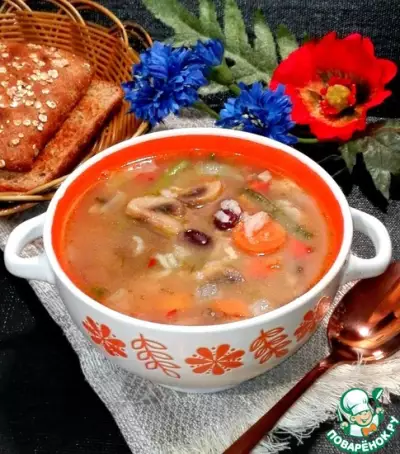 Постный рисовый суп с шампиньонами