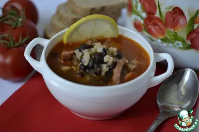 Кубинский суп с фасолью и чоризо