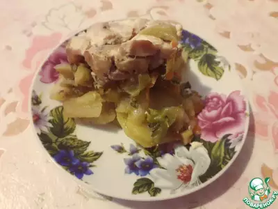 Картофель с капустой и курицей
