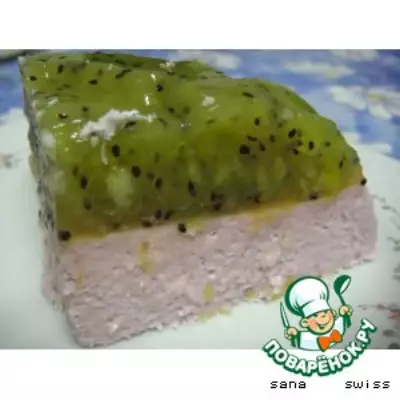 Йогуртовый десерт с желе из киви