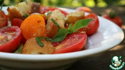 Тосканский салат из помидоров и хлеба
