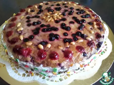 Арахисовый торт с ягодно-ореховой начинкой