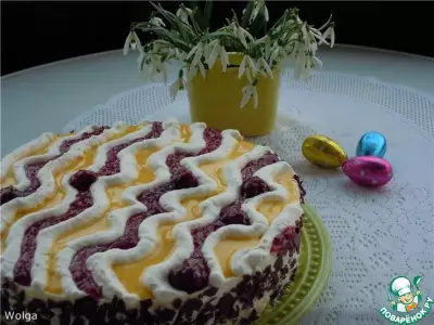 Торт с вишней и яичным ликером