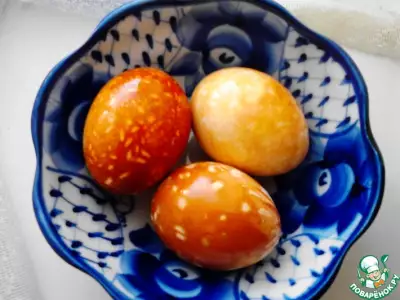Мраморные и пятнистые яйца для пасхального стола