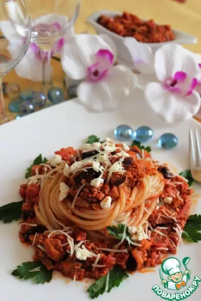 Спагетти с баклажанами и орехами