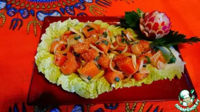 Тайский салат из свежей сёмги