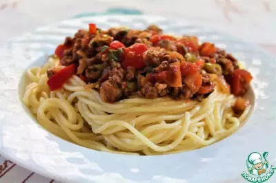 Спагетти болоньезе с овощами по-домашнему
