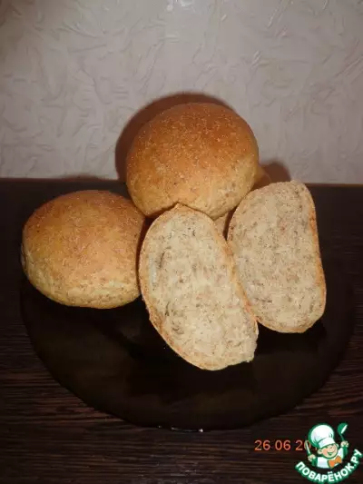 Булочки и хлеб с отрубями