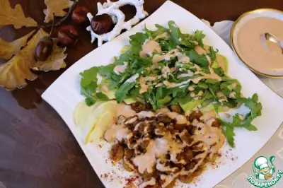 Салат с жареными креветками под соусом "Мари-Роз"