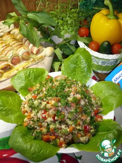 Салат с гречкой и овощами