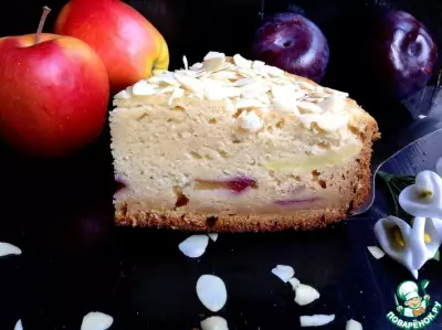 Медовый яблочно-сливовый пирог на сметане