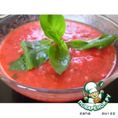 Клубнично-томатный гаспаччо