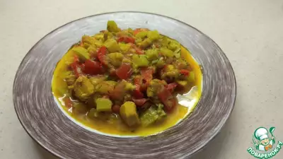 Куриное филе, тушенное с овощами