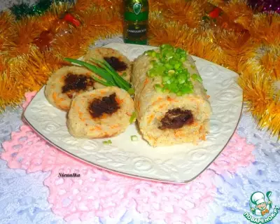 Рыбно-рисовый рулет с черносливом